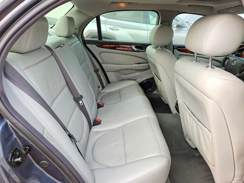 2004 Jaguar XJ8