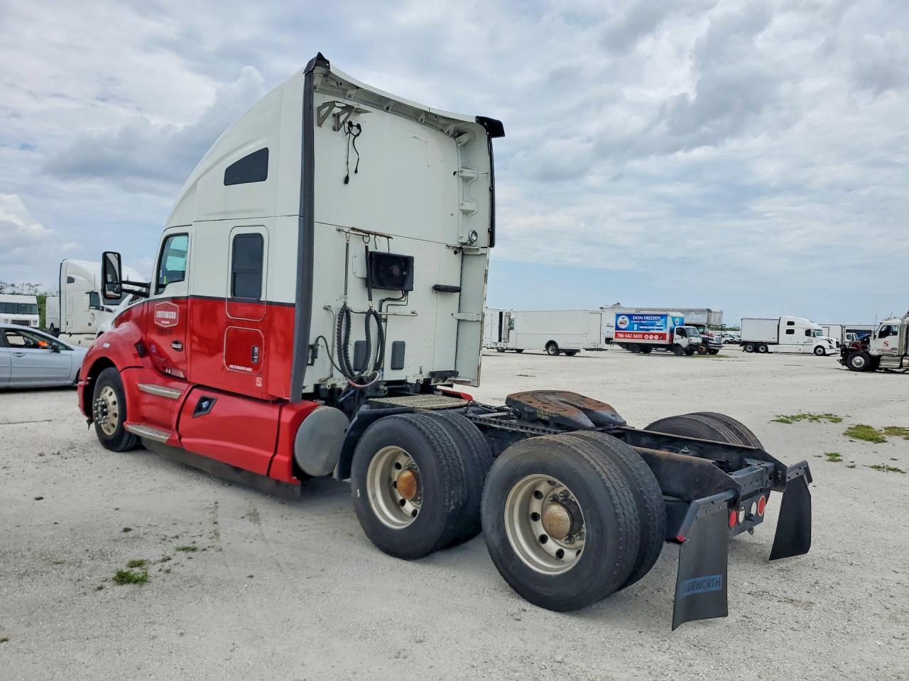 2016 Kenworth Construction T680