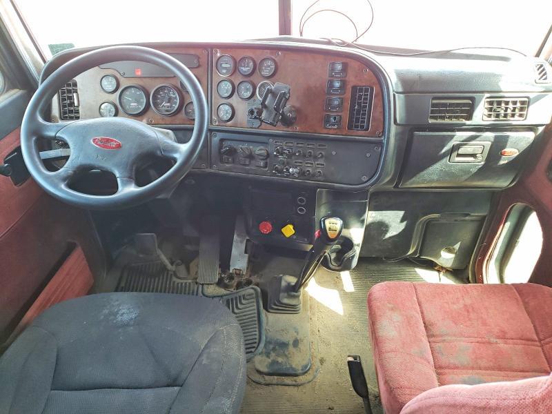 2001 Peterbilt Tractor