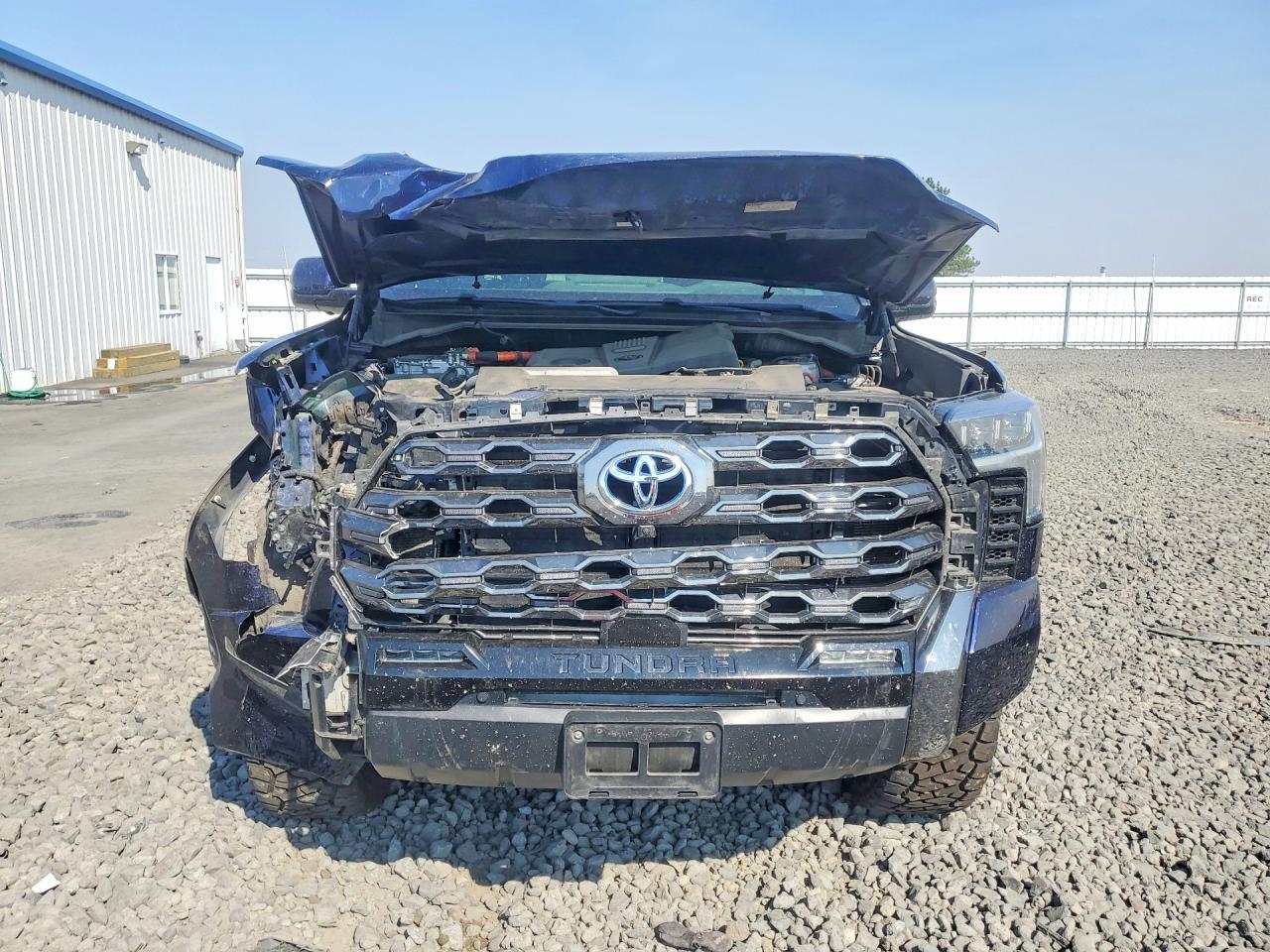 2024 Toyota Tundra Platinum HV