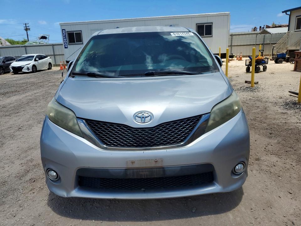2012 Toyota Sienna Sport
