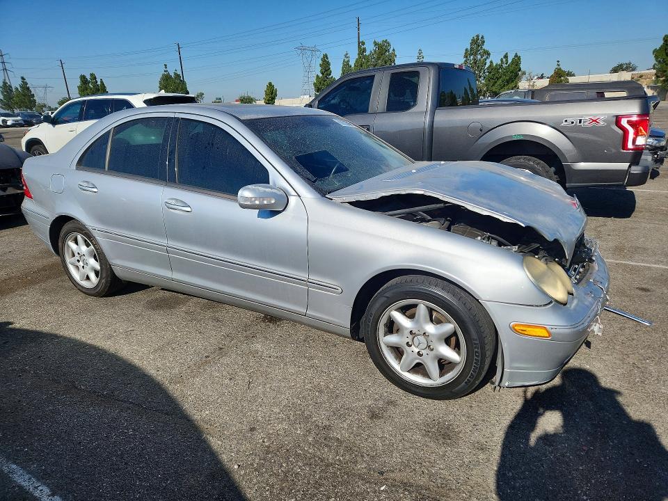 2004 Mercedes-Benz C 240