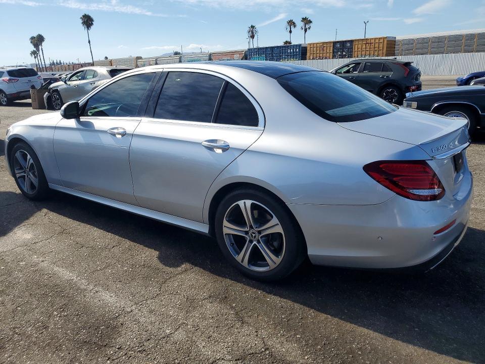 2017 Mercedes-Benz E 300