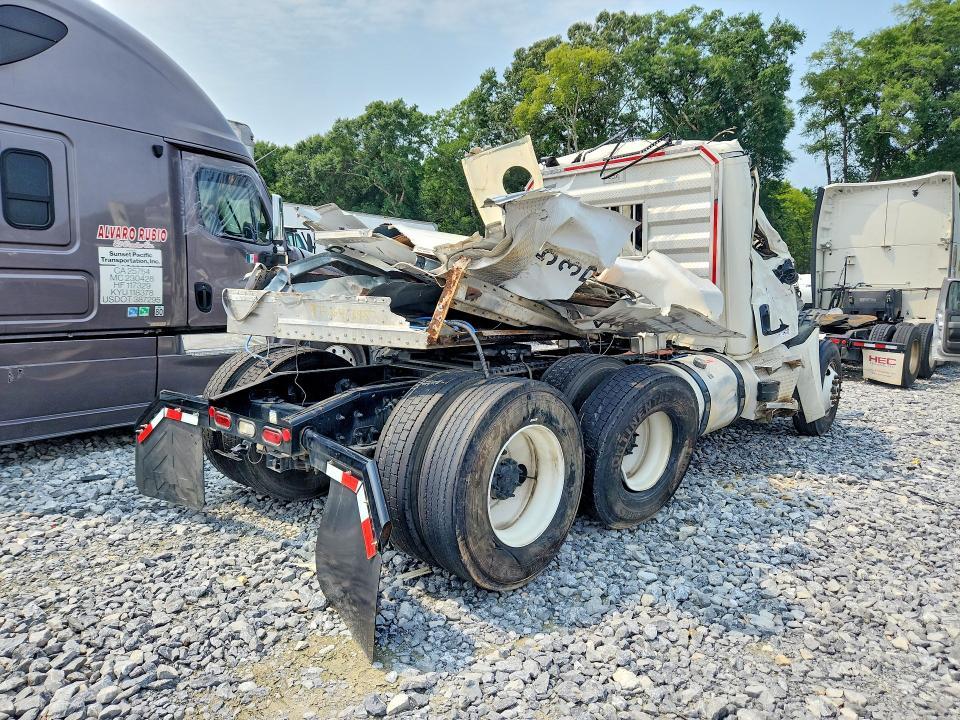 2025 Freightliner Cascadia 126 Semi Truck