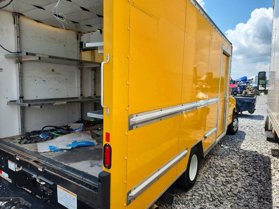 2023 GMC Savana BOX Truck