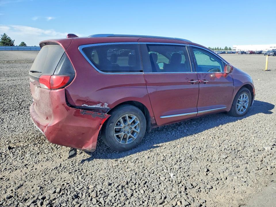2020 Chrysler Pacifica Touring l