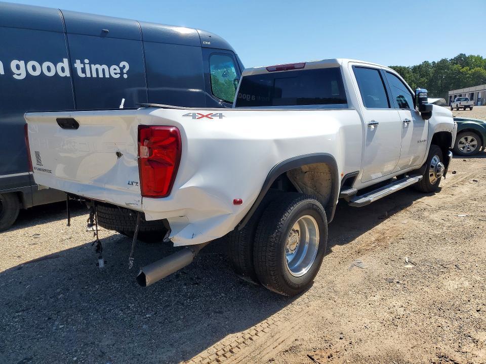 2025 Chevrolet Silverado K3500 LTZ