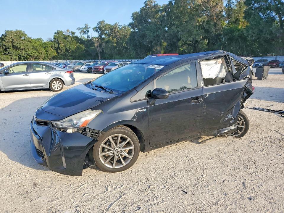 2016 Toyota Prius v Five