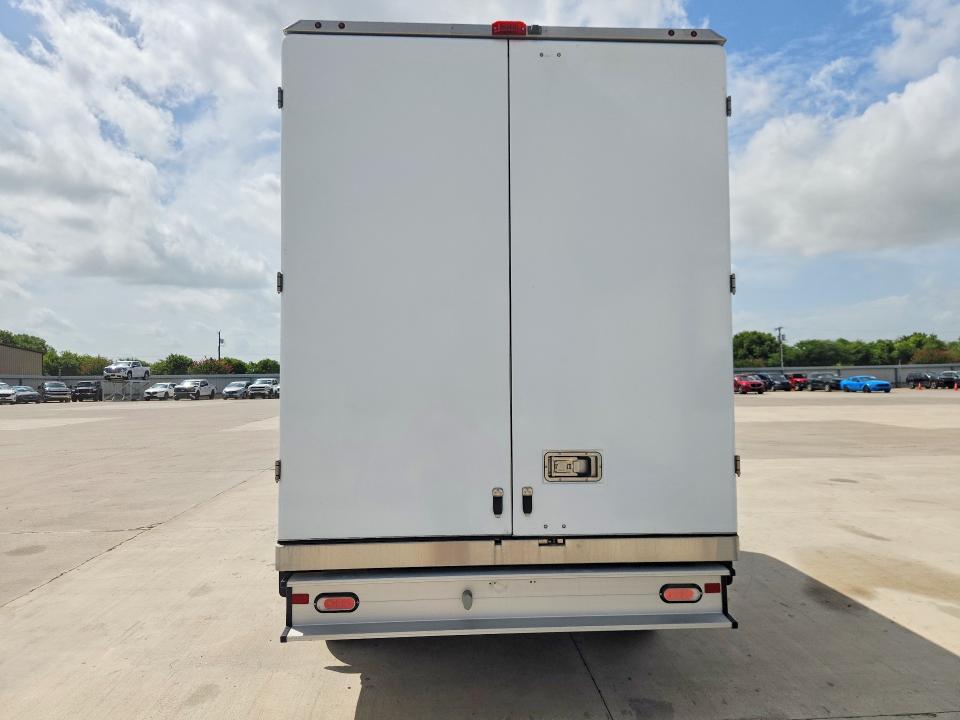 2023 Ford Econoline E350 Super Duty Cutaway van