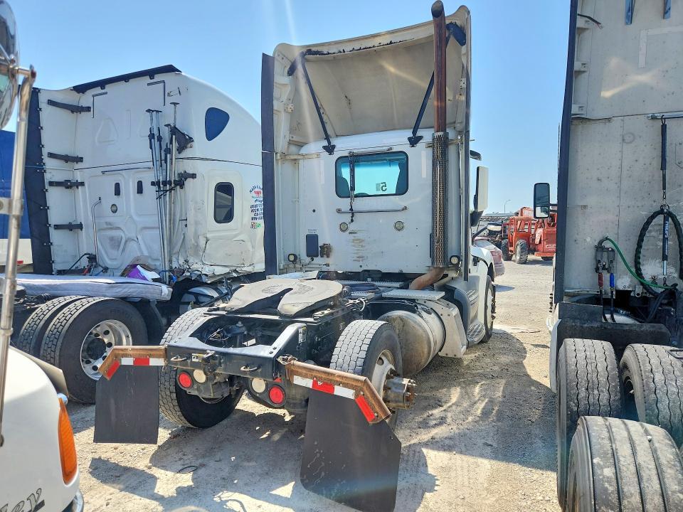 2017 Peterbilt 579 Semi Truck