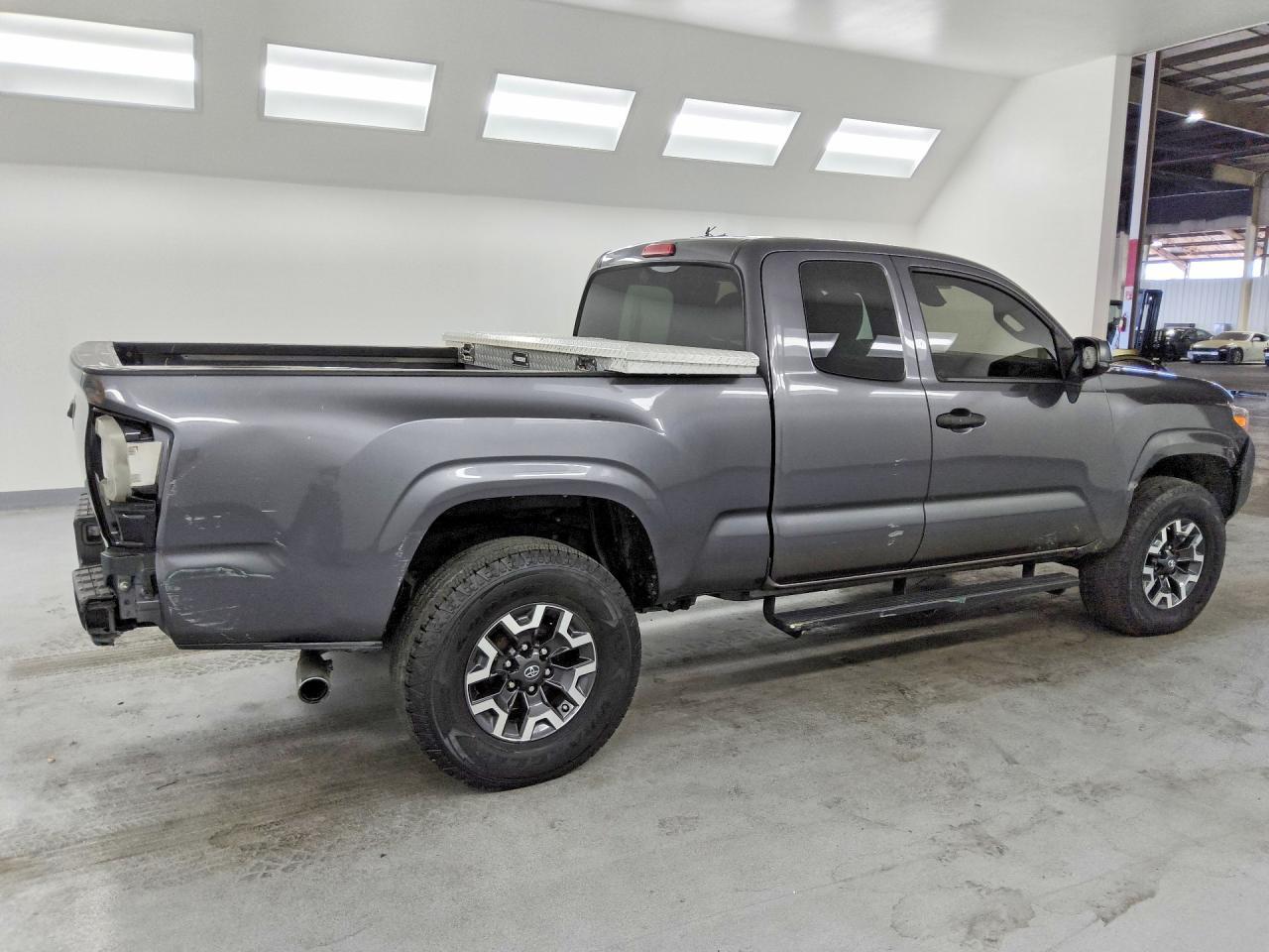 2019 Toyota Tacoma SR