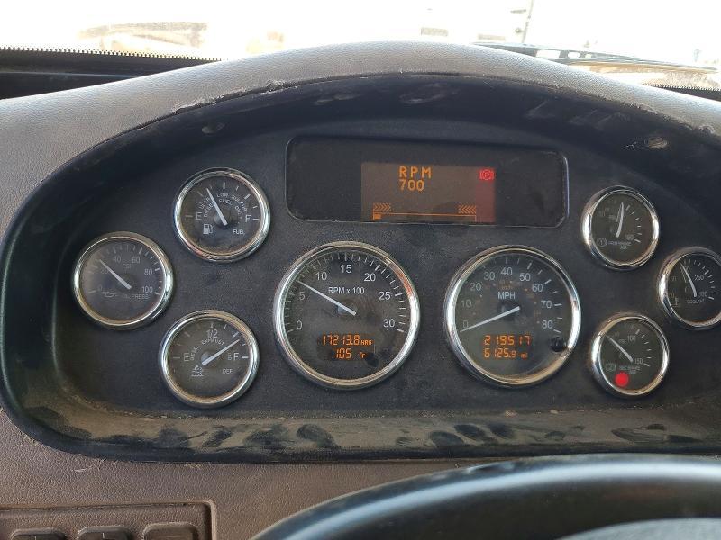 2015 Peterbilt 348