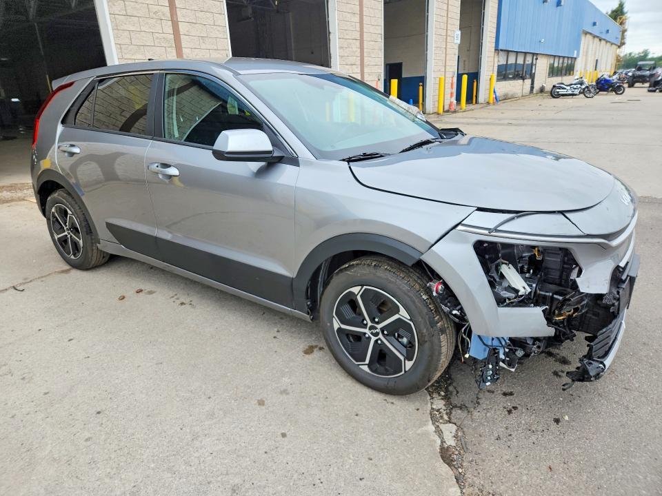 2026 KIA Niro lx