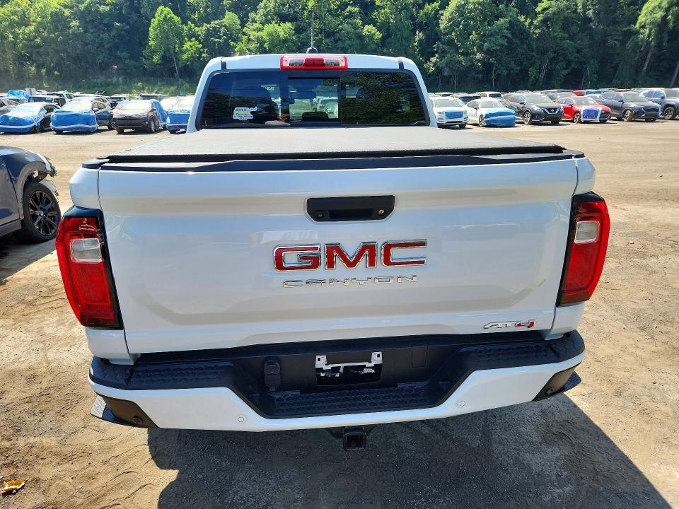 2024 GMC Canyon AT4