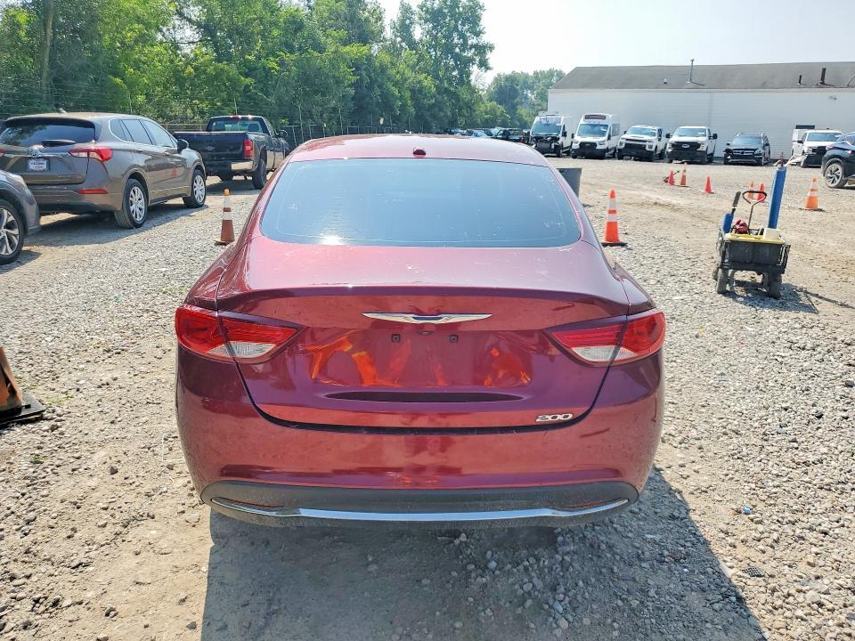 2015 Chrysler 200 Limited