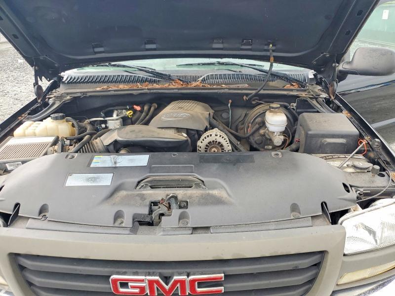 2005 GMC 3500 Crew cab Long bed Dually