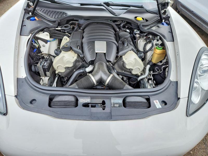 2012 Porsche Panamera 2