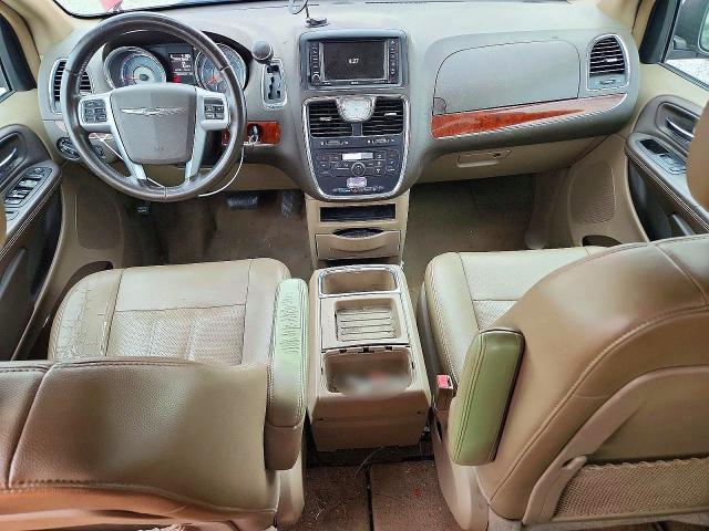 2012 Chrysler Town & Country Touring