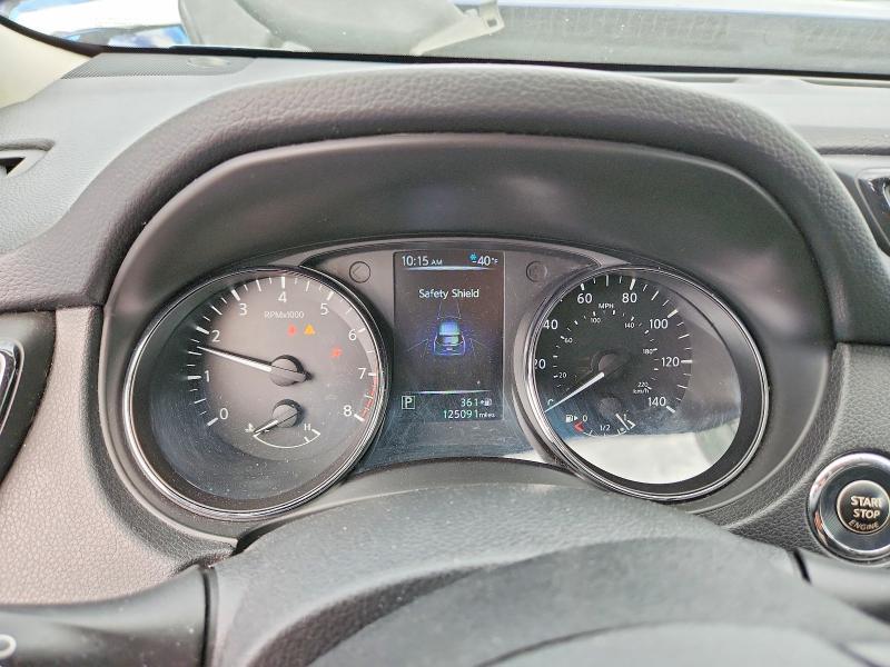 2017 Nissan Rogue sv