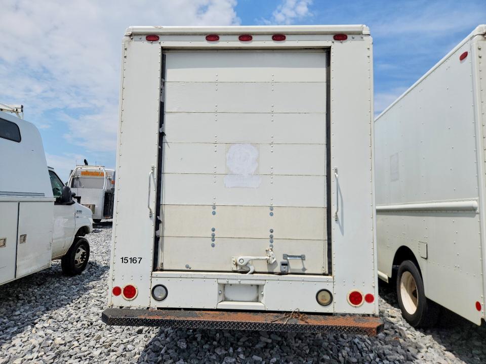 2011 Freightliner MT45G Chassis Delivery Truck