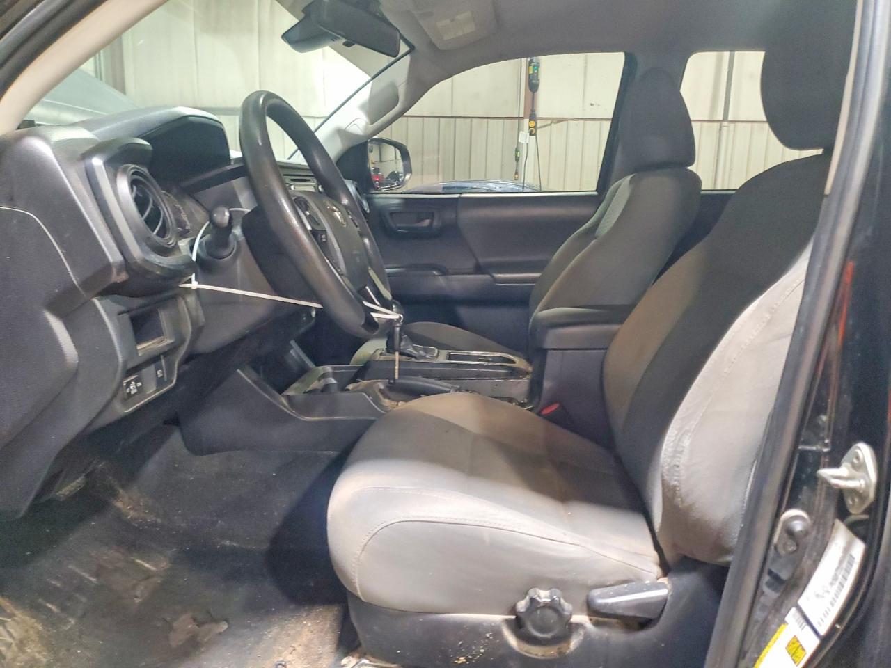 2018 Toyota Tacoma SR V6