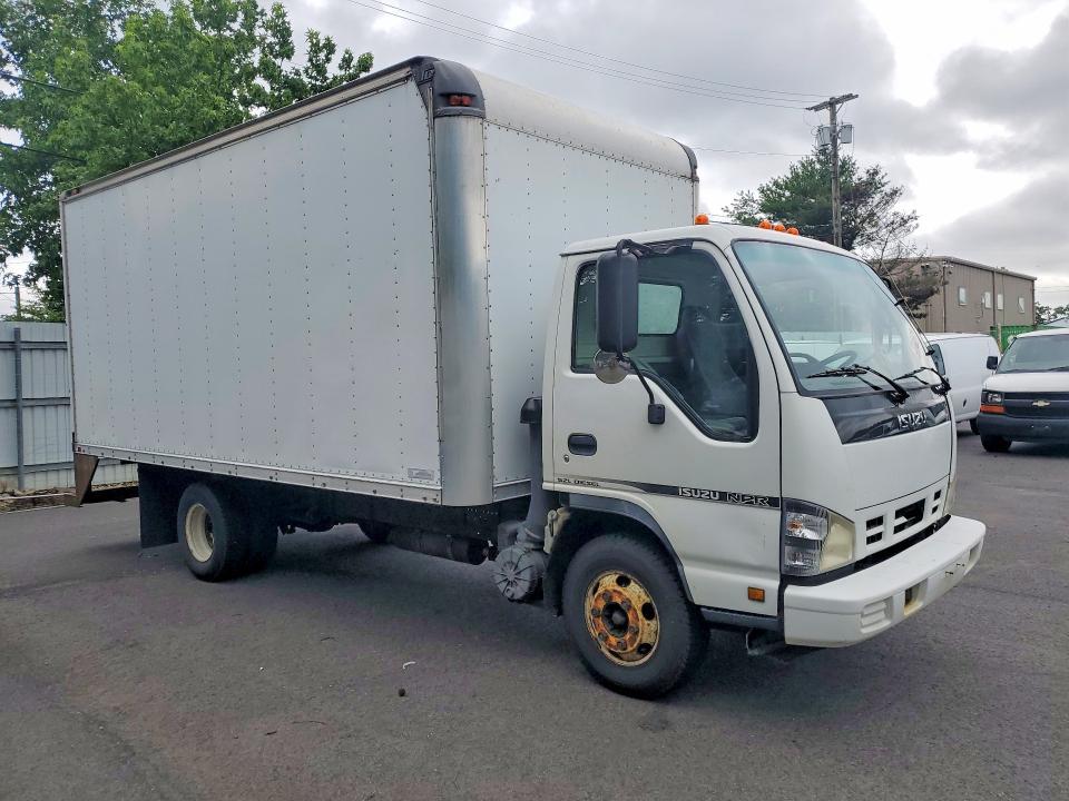 2006 Isuzu Npr box Truck