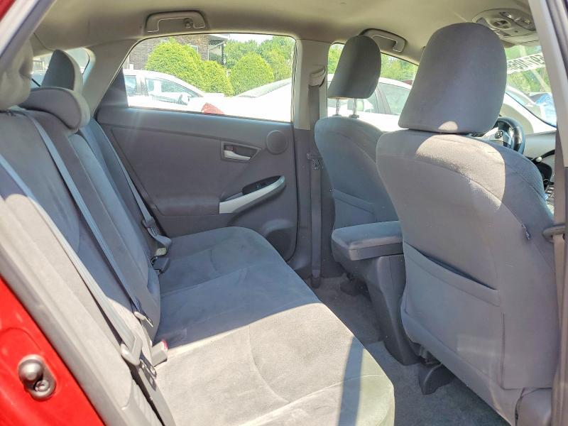 2010 Toyota Prius iii