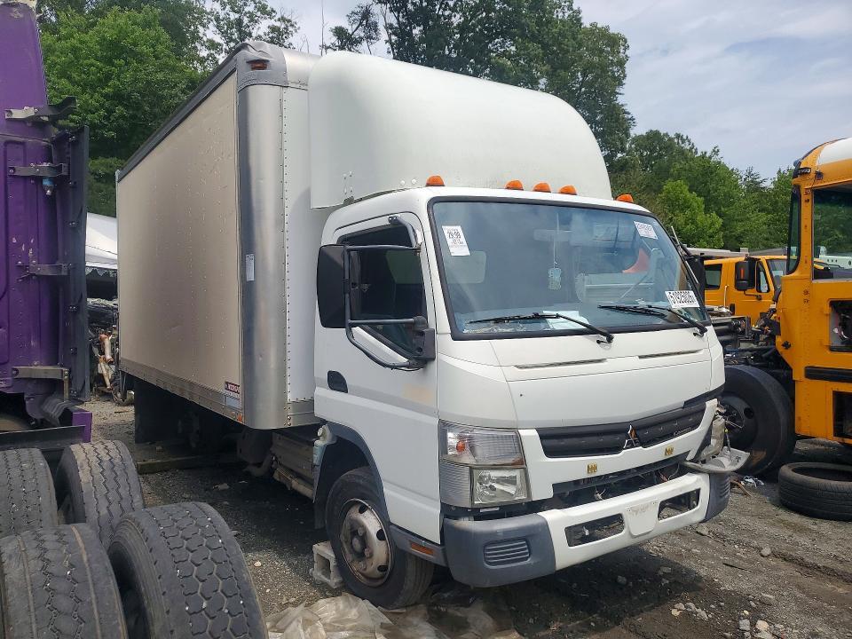 2012 Mitsubishi Fuso FEC72S Delivery Truck