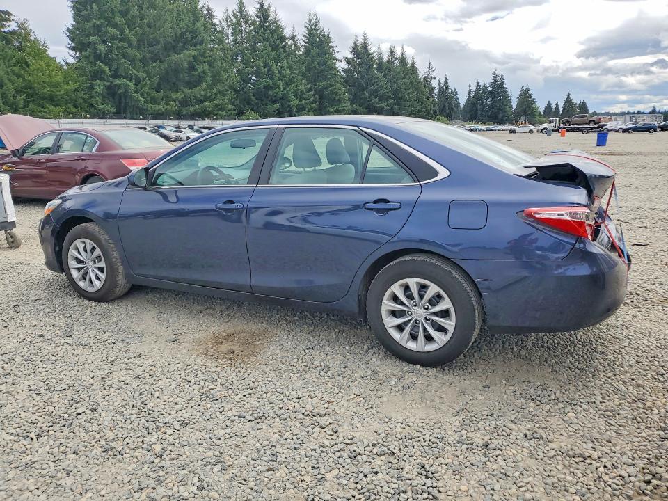 2015 Toyota Camry le