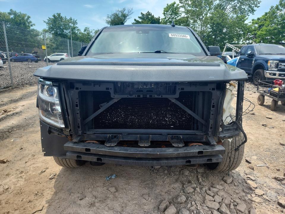 2016 Chev Suburban