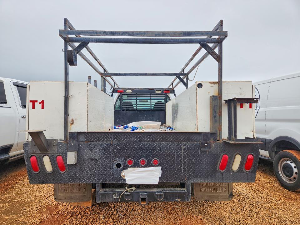 2001 Ford F350 Super Duty Flatbed Truck
