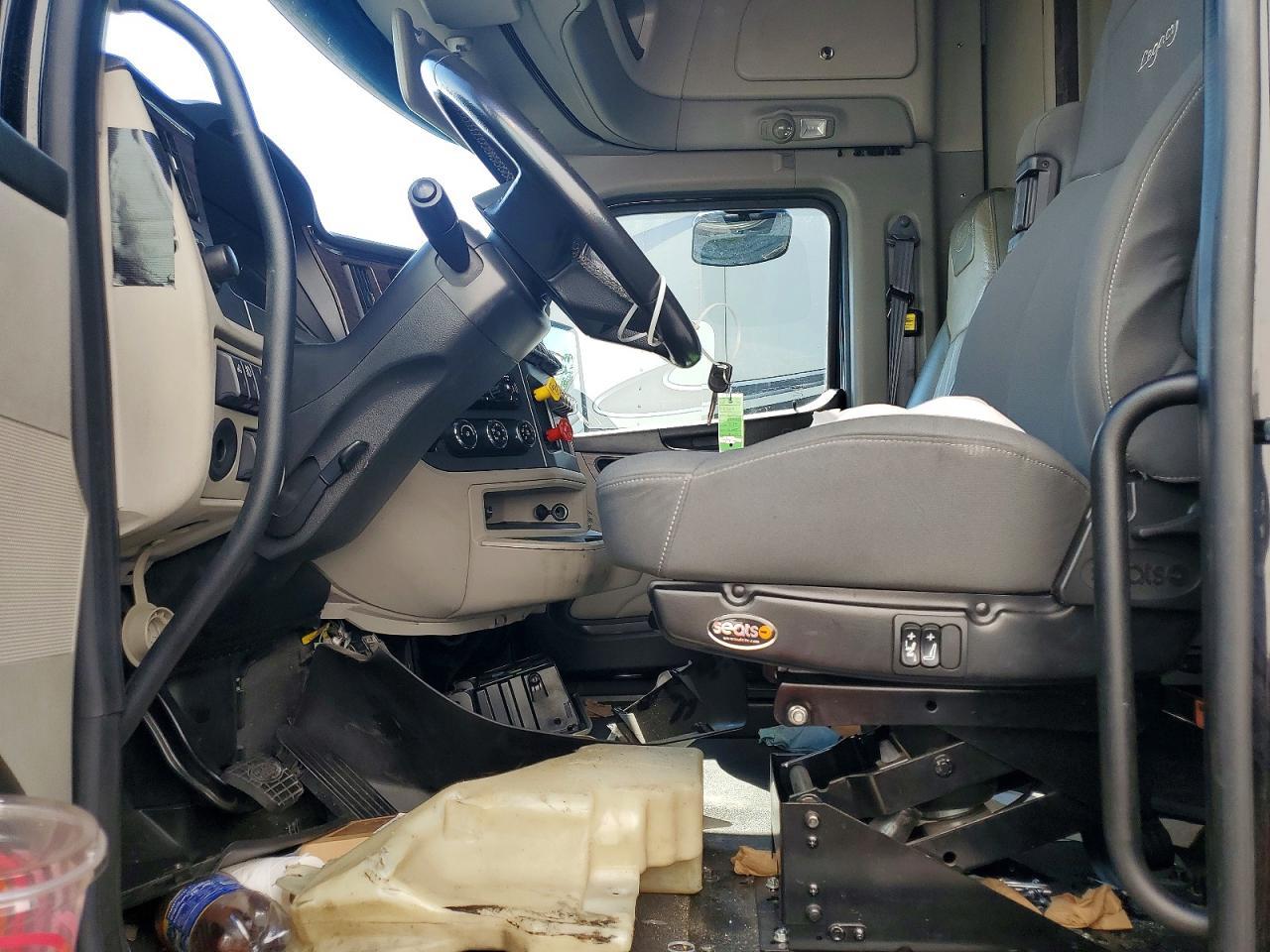 2022 Peterbilt 579 Semi Truck