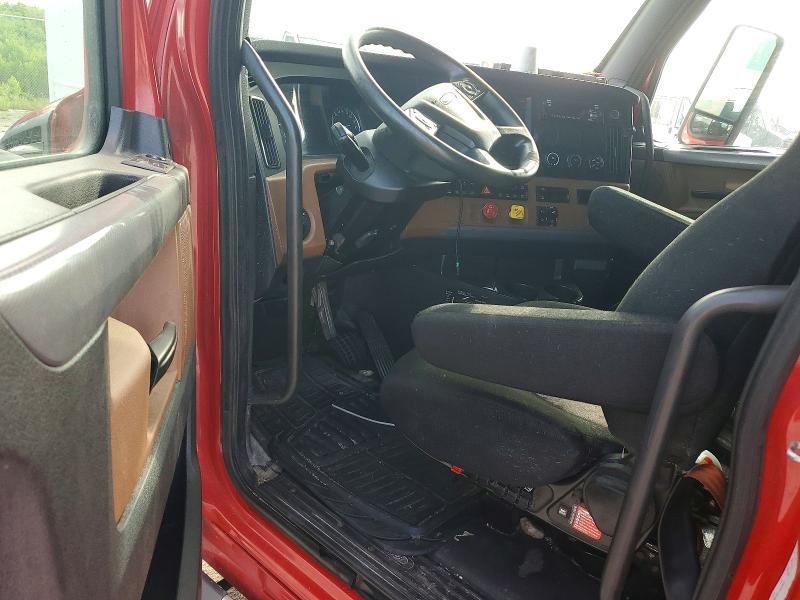 2019 Freightliner Cascadia 126 Semi Truck