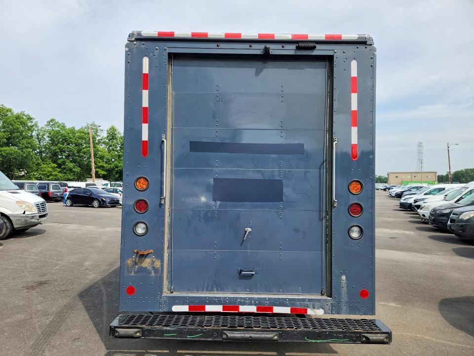 2021 Freightliner MT45G Chassis Delivery Truck