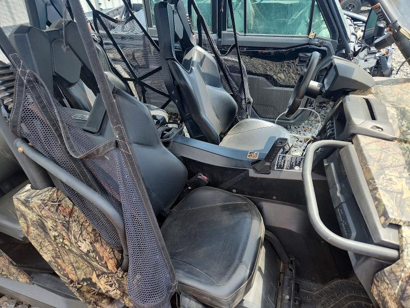 2018 Can-Am Commander Utility Vehicle