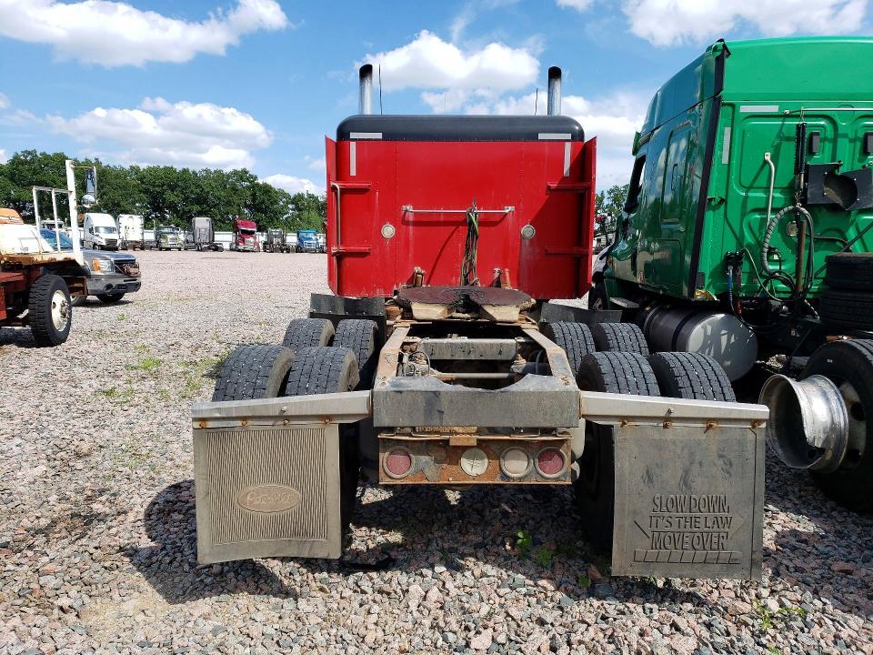 2001 Peterbilt Tractor