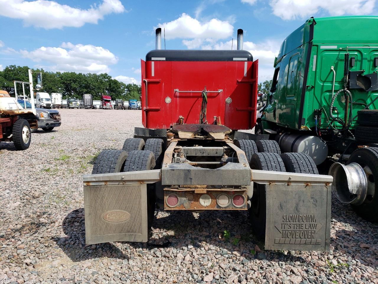 2001 Peterbilt Tractor