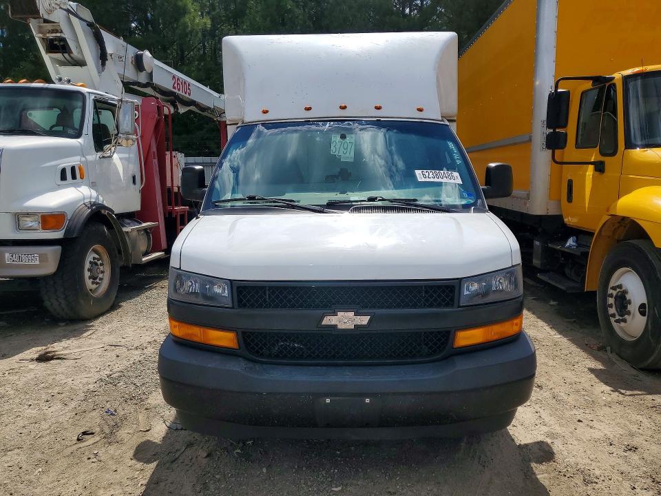 2021 Chevrolet Express Delivery Truck
