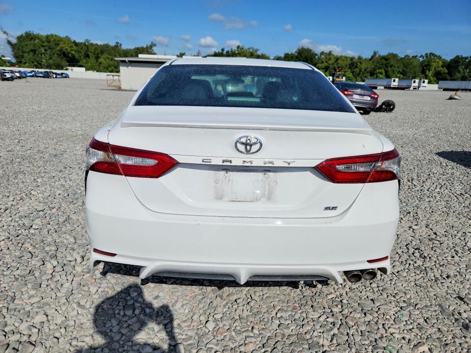 2018 Toyota Camry se