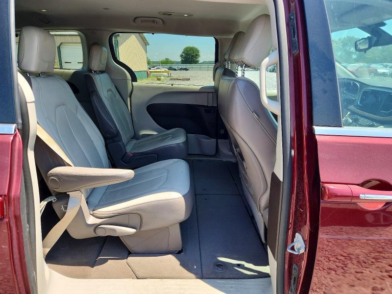 2017 Chrysler Pacifica Touring l
