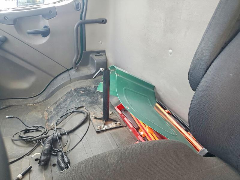 2015 Freightliner Business Class M2 BOX Truck