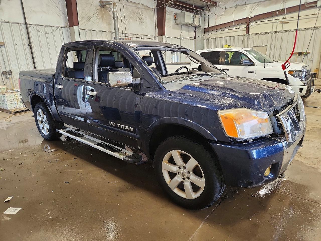 2011 Nissan Titan SV