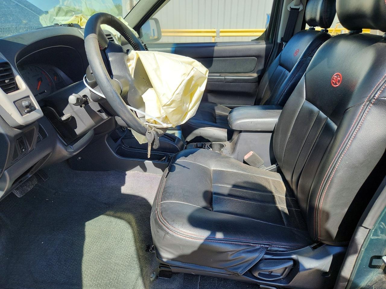 2001 Nissan Frontier Crew Cab SC