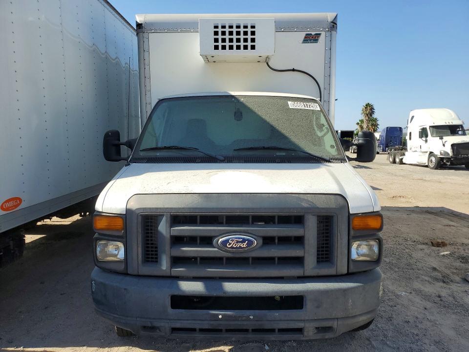 2014 Ford E450 Refrigerated BOX Truck