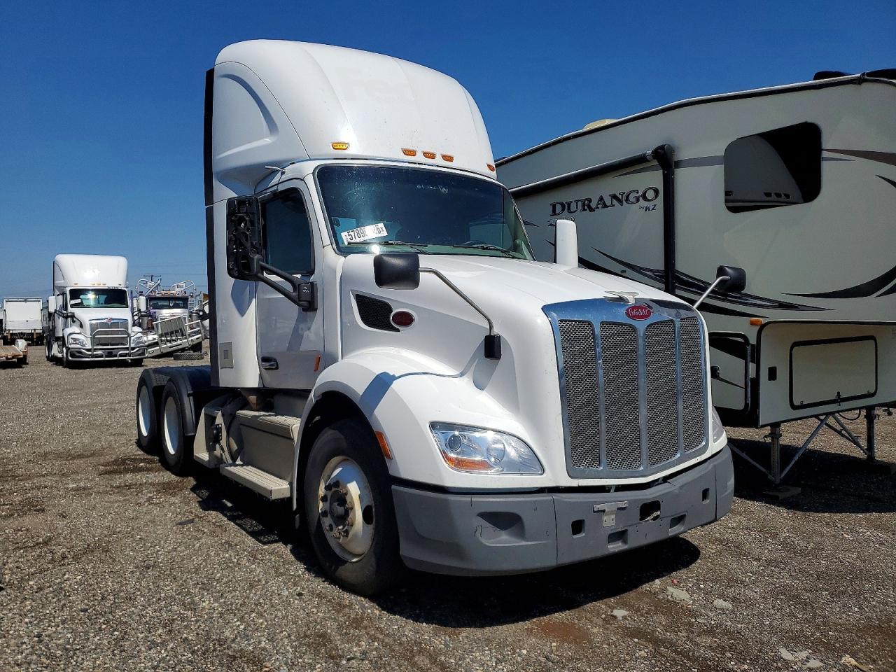 2020 Peterbilt 579 Semi Truck