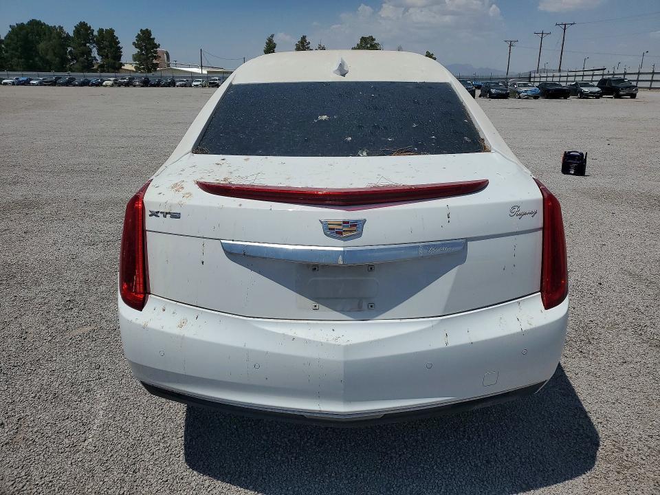 2016 Cadillac Xts Limousine