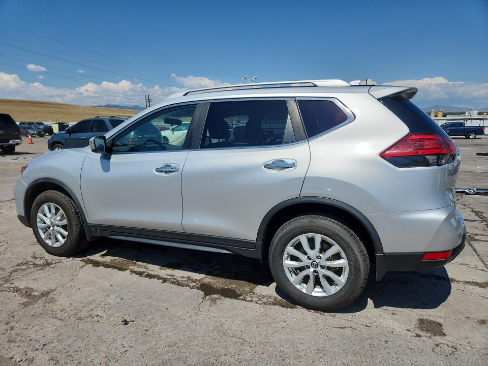 2017 Nissan Rogue sv