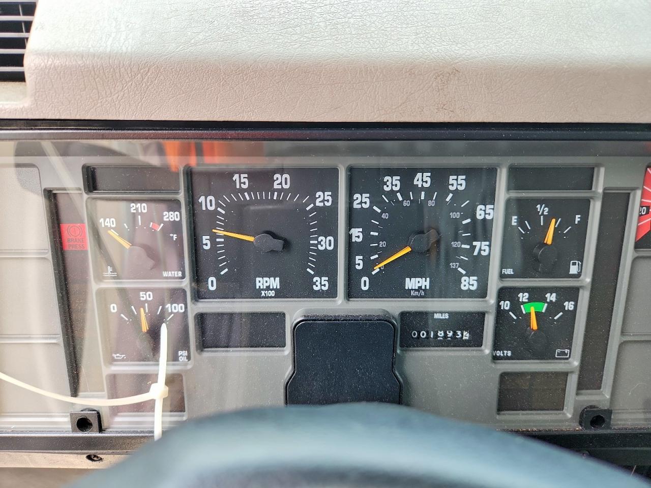 2002 International 4700 BOX Truck