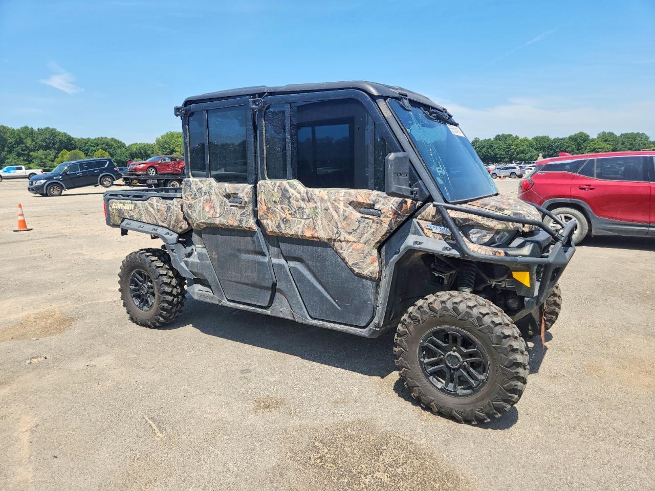 2024 Can-Am Defender Utility Vehicle