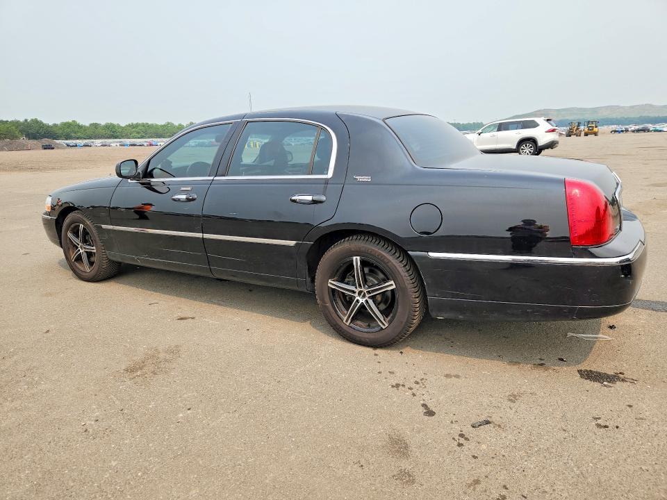 2008 Lincoln Town car Signature Limited